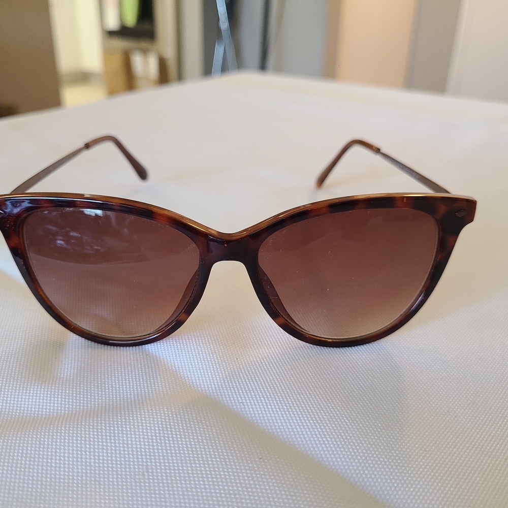 Elle Classic Tortoiseshell Cat-Eye Sunglasses - Brown 52 15 145
